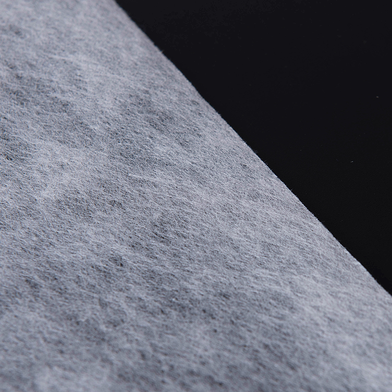 Vyšívaná netkaná látka Vyšívaná netkaná látka