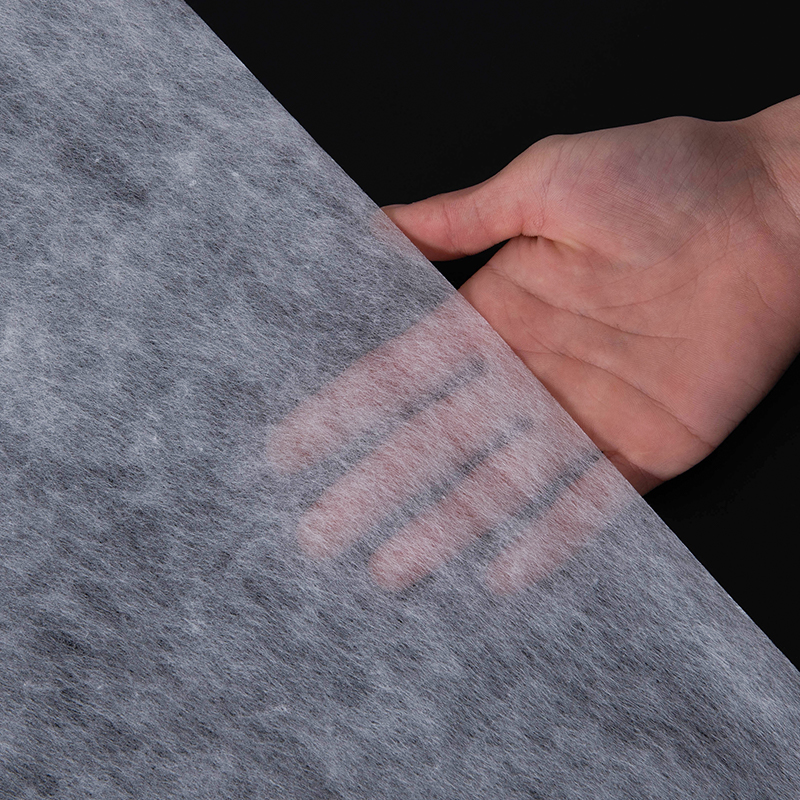 Vyšívaná netkaná látka Vyšívaná netkaná látka